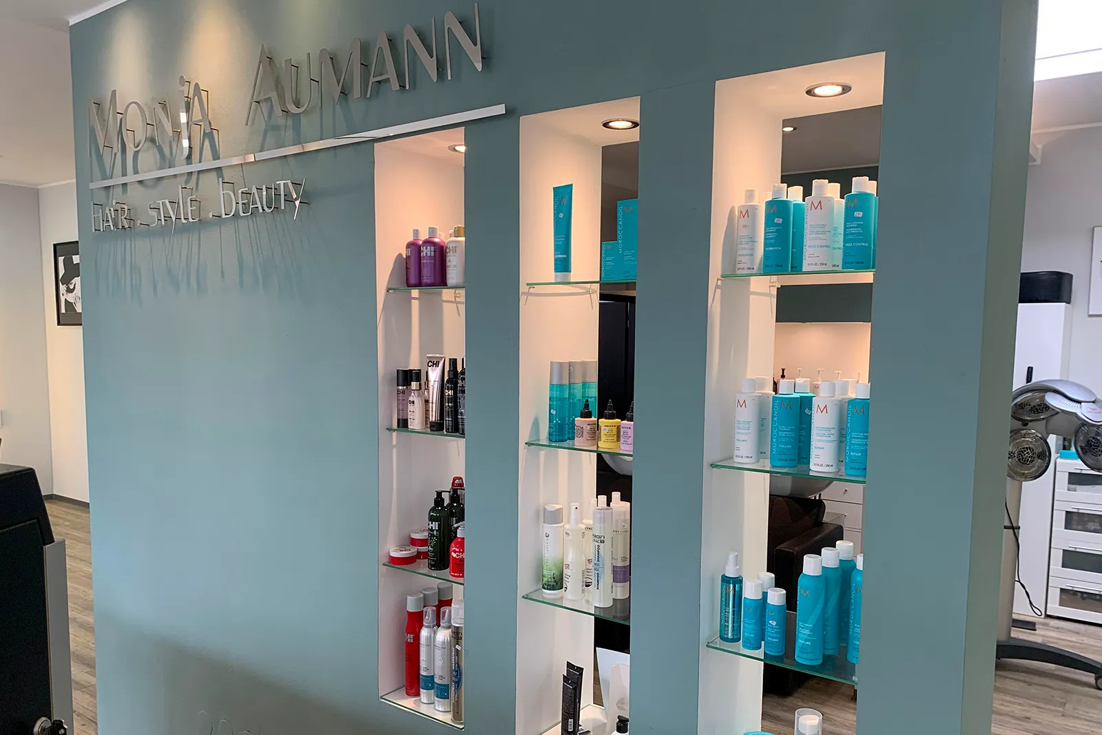 Friseurwerkzeuge und Produkte im Salon